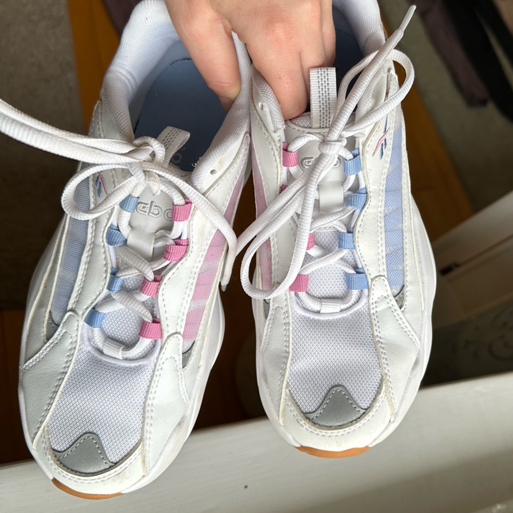 Chunky Reebok Sneakers - Picture 2 of 4